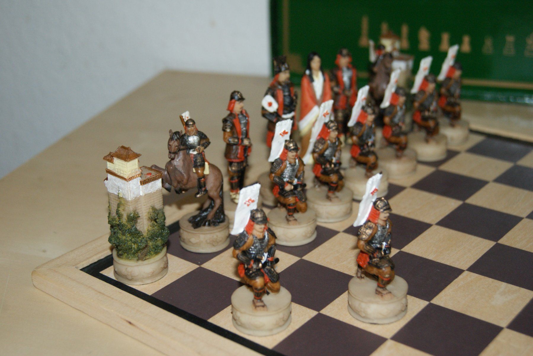 Giochi: Schach - Samurai Handbemaltes Harzfiguren-Schachspiel – Usato da Zürich venduto da Widi1 6
