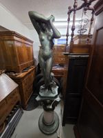 Très Grande Statue 190cm sur socle très Belle Pièces