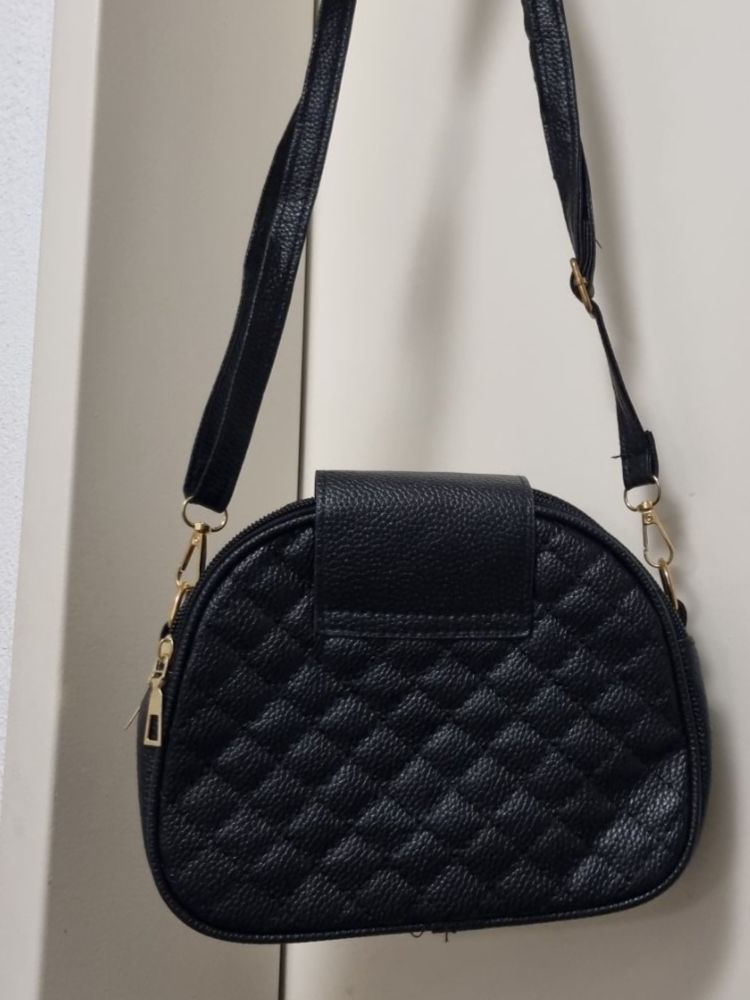 Borse da donna: Tasche, Umhängetasche schwarz  neu – Nuovo e nell'imballaggio originale da geroldswil venduto da Gumball1 2