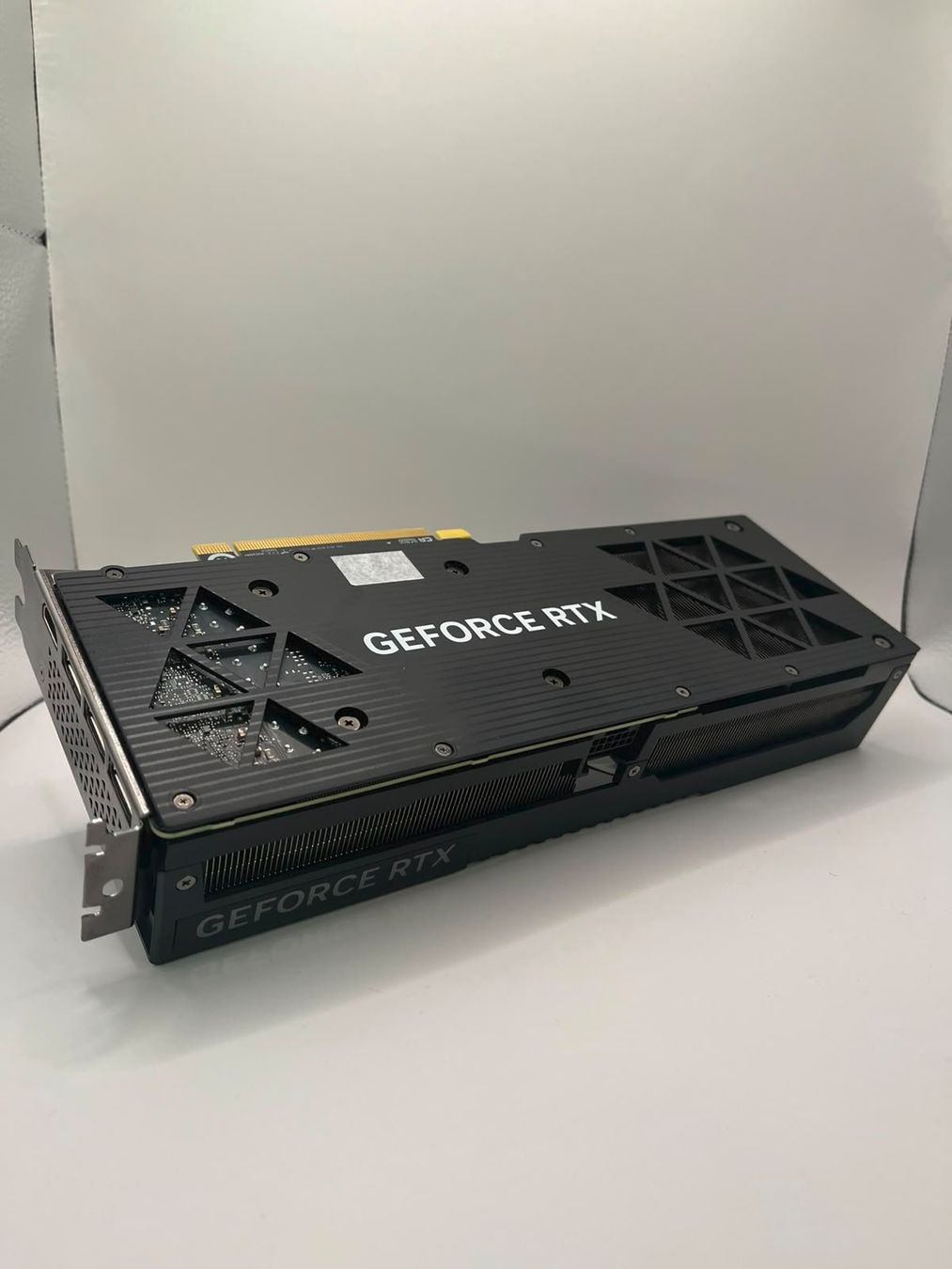 Nvidia Schede grafiche: NVIDIA GeForce RTX 4070 Ti Super – Usato da Windisch venduto da rsol22 4
