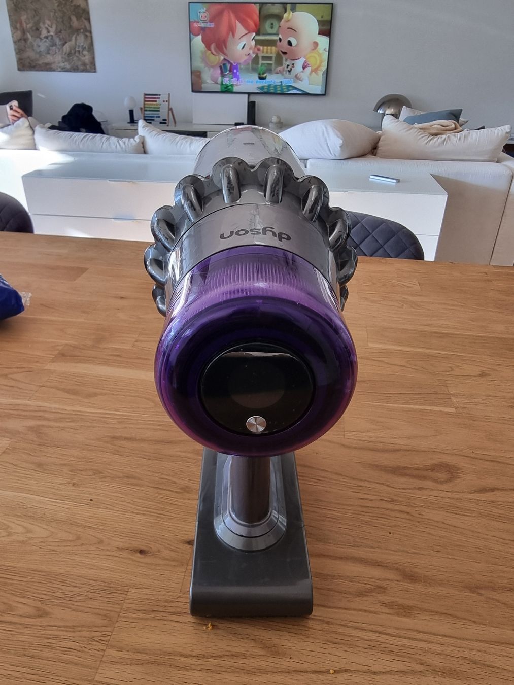 Dyson Aspirateurs & Accessoires: defekter Dyson v11 absolute extra – Défectueux à Locarno par rac_b7yh 3