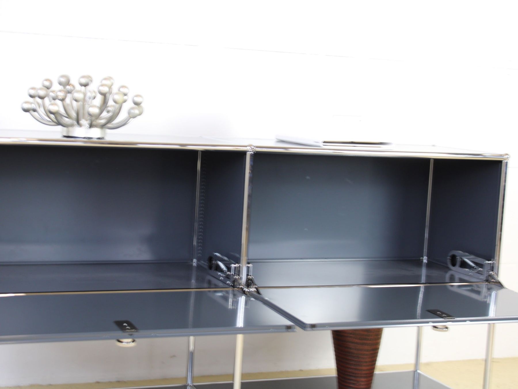USM Kommoden: USM Haller Sideboard | Anthrazitgrau | Neuwertig – Gebraucht aus Meinisberg von atelier_TILIJA 4