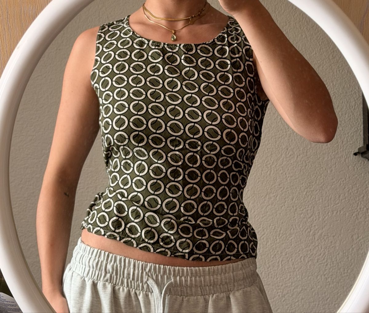 Top: Vintage Top – Usato da Unterentfelden venduto da ame_tf2n