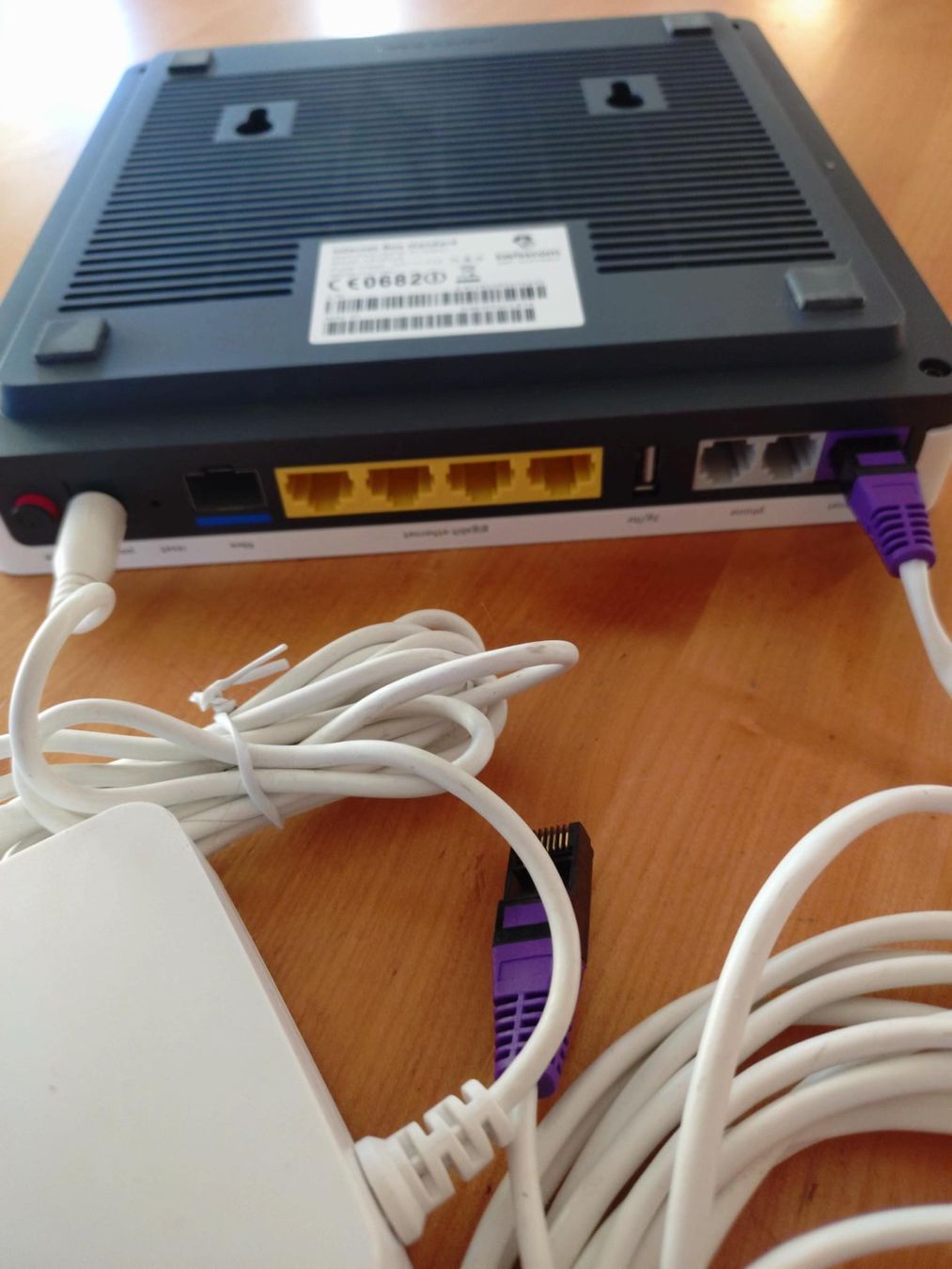 Swisscom Modems & Router: Router Internet-Box standard VRV9519 Swisscom mit Netzteil – Gebraucht aus Rüti ZH von wern05 2
