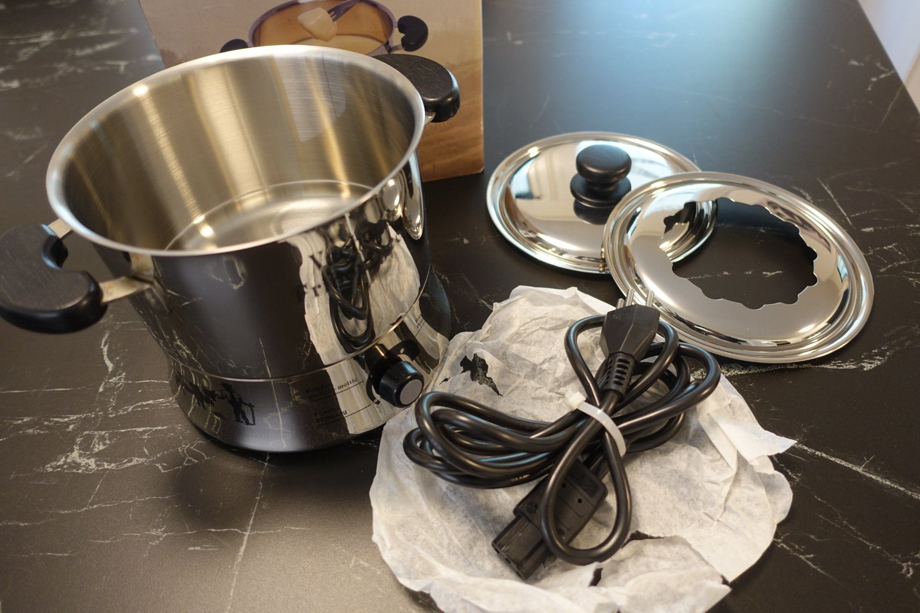 Elettrodomestici da cucina: Caquelon "Vacherin Freiburger Type 6421 – Nuovo (secondo la descrizione) da Belp venduto da Mazarron58 1