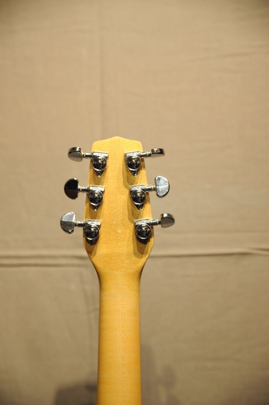 Instruments de musique: Handgemachte Double Cut Gitarre – D'occasion à Utzenstorf par stoeffu77 4