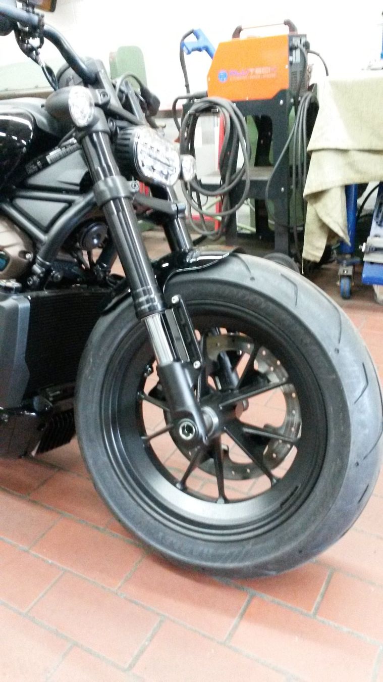 Alle Motorradersatzteile: Harley Sportster S Front Fender – Neu (gemäss Beschreibung) aus Menznau von Scpwalti
