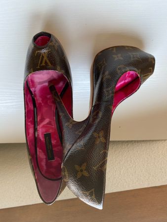 Louis VUitton Heels