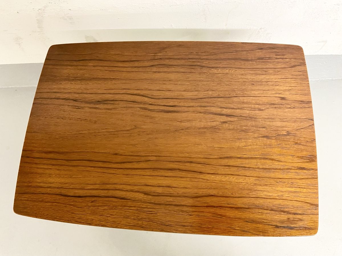Tavoli: Mid-Beistelltisch / Serviertisch Teakholz 60er – Usato da Zürich venduto da Unique2400 4