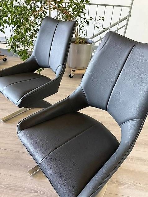 Chaises: Duo Chaises Noires – D'occasion à Gland par kba_9tsz 1