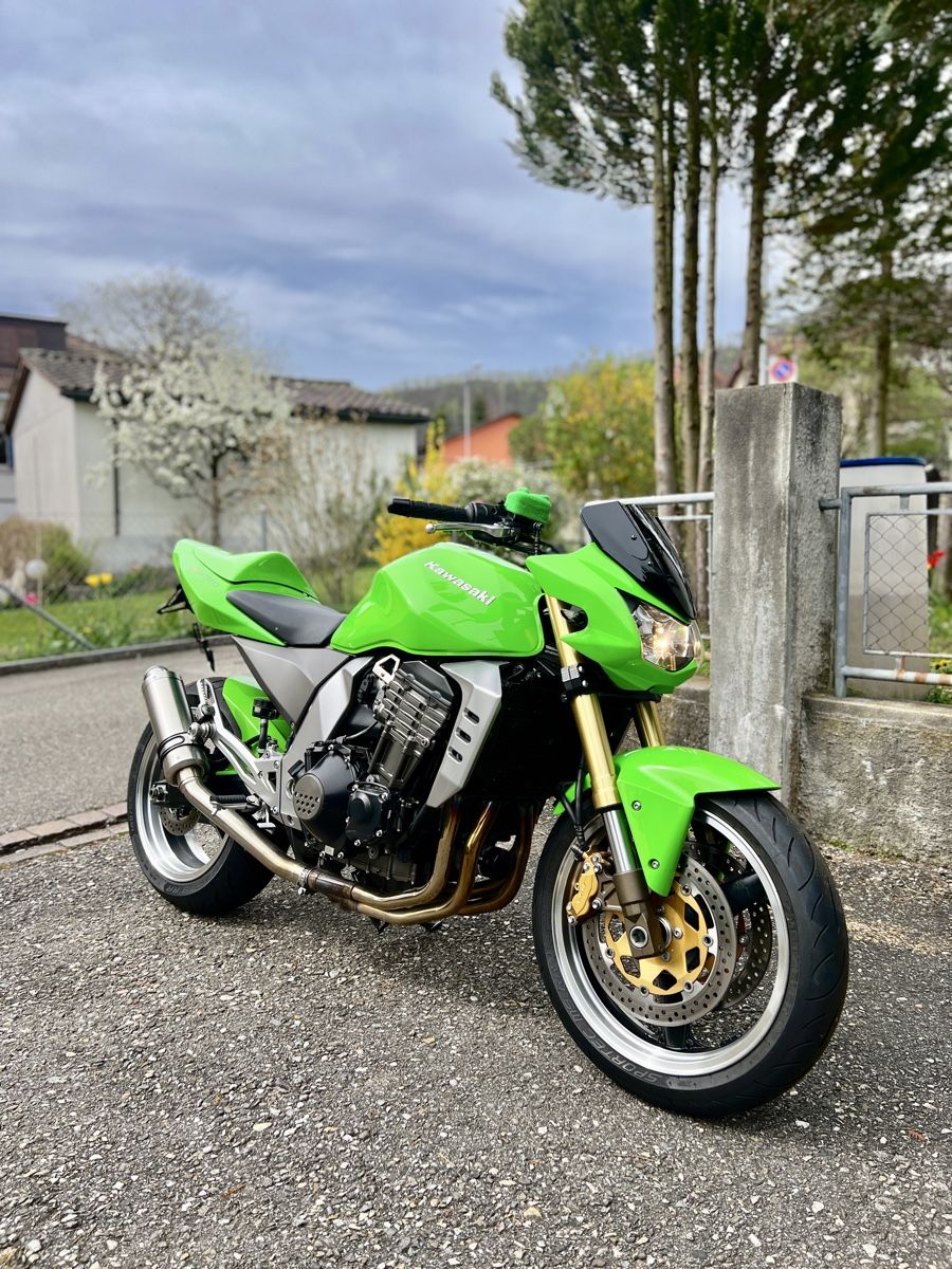 Kawasaki Strada: Kawasaki Z1000 – Usato da Trimbach venduto da sin_d6lm