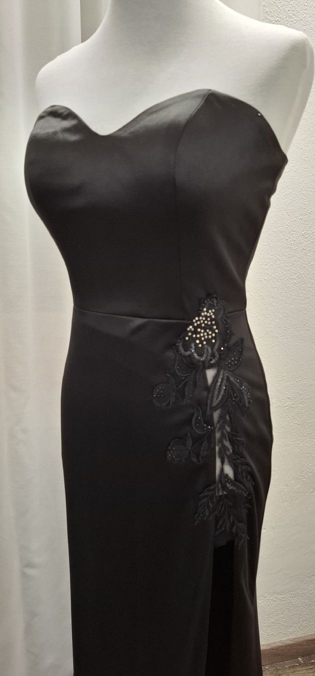 Vestiti: Schwarz kleid – Nuovo (secondo la descrizione) da Uster venduto da VMT. 1