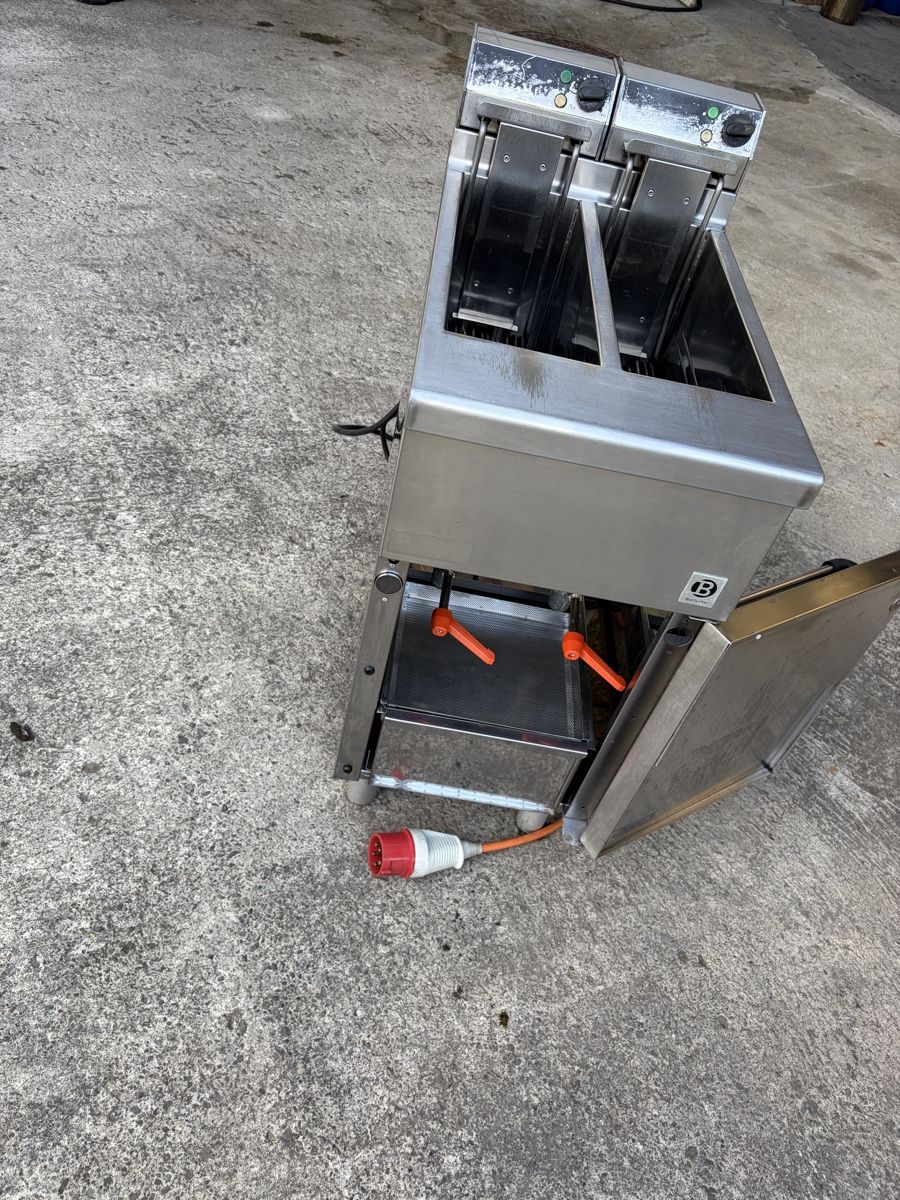 Cucine complete: Gastro Doppel Friteuse Bartscher mit zwei Körben – Usato da Bichelsee venduto da Mausi34 5