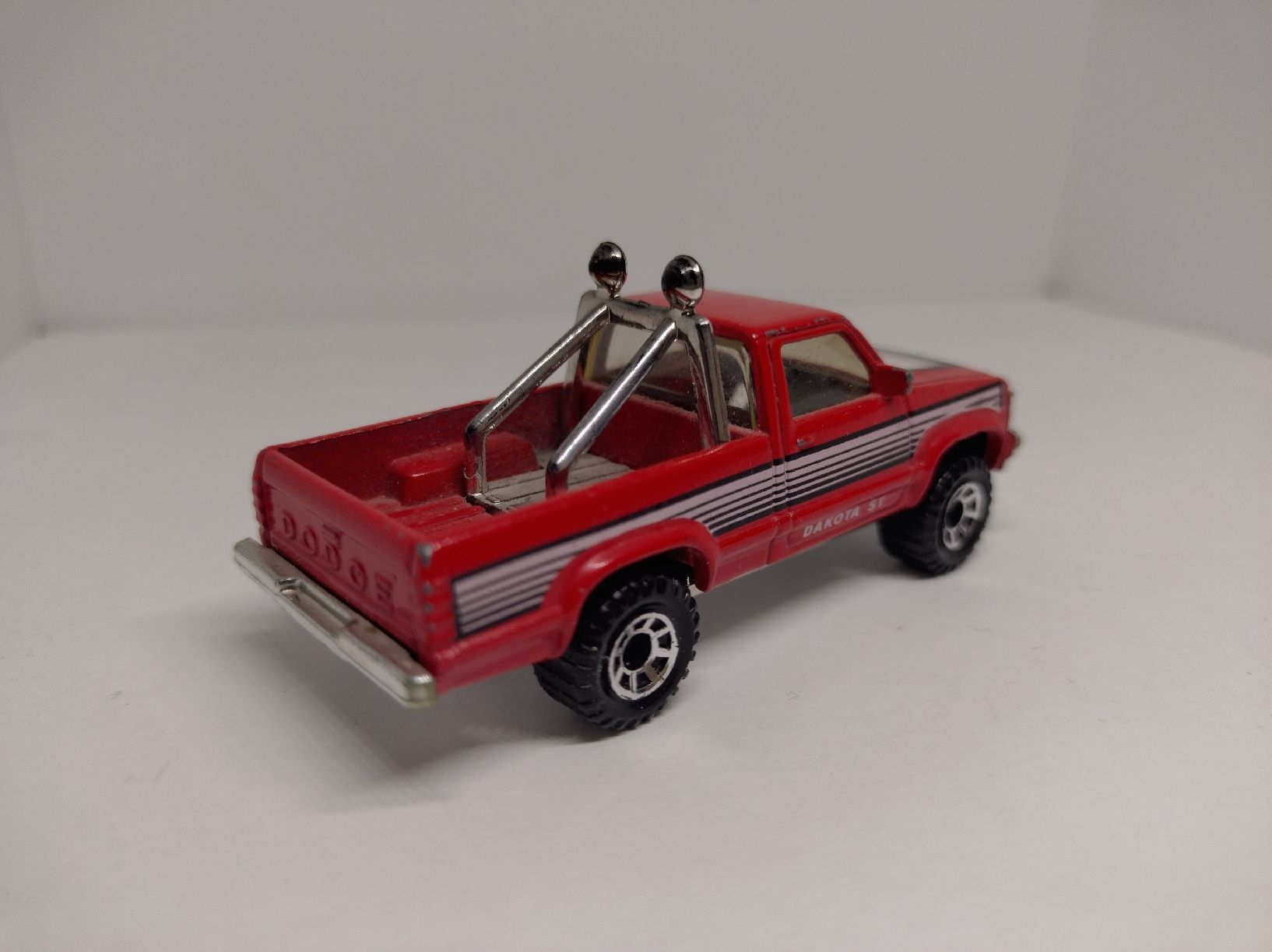 Matchbox Voitures modèles: Matchbox, Dodge Dakota – D'occasion à La Chaux-de-Fonds par Pierrot8404 2