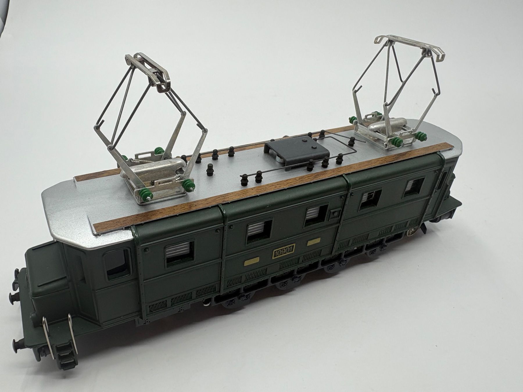 Hag Modelleisenbahnen: Bühler/Hag SBB Ae 4/7 10901 H0 – Neu (gemäss Beschreibung) aus Forch von Hanimann-Robinson