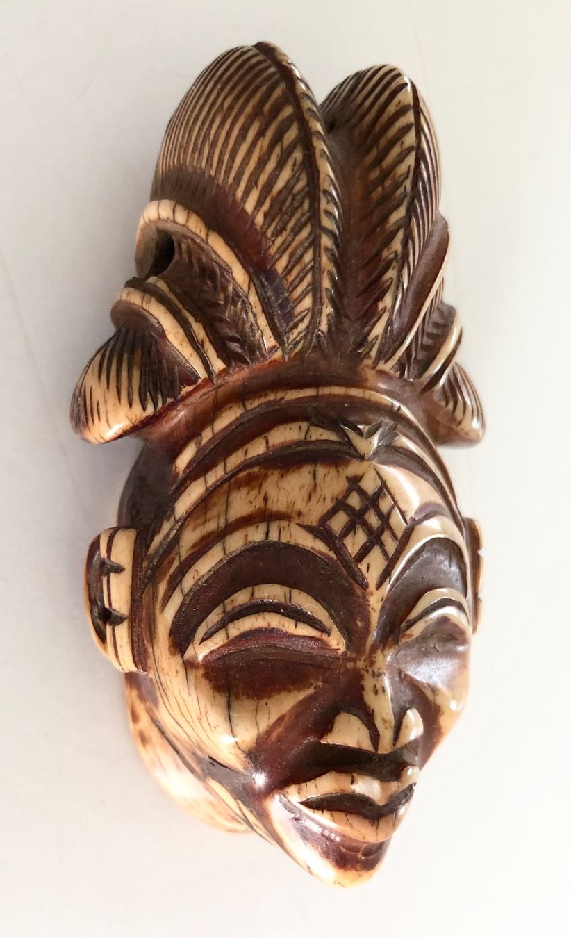 Skulpturen & Statuen: Rarität wunderschöne alte Passport Maske Punu Gabun 7,5 cm – Gebraucht aus Rüthi (Rheintal) von Kunsthaus777 3
