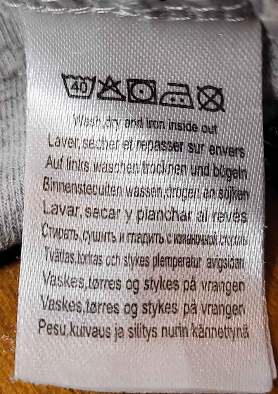 La Redoute T-shirt: Shirt langarm grau Fr. 104 – Usato da Bözberg venduto da Dave17 4