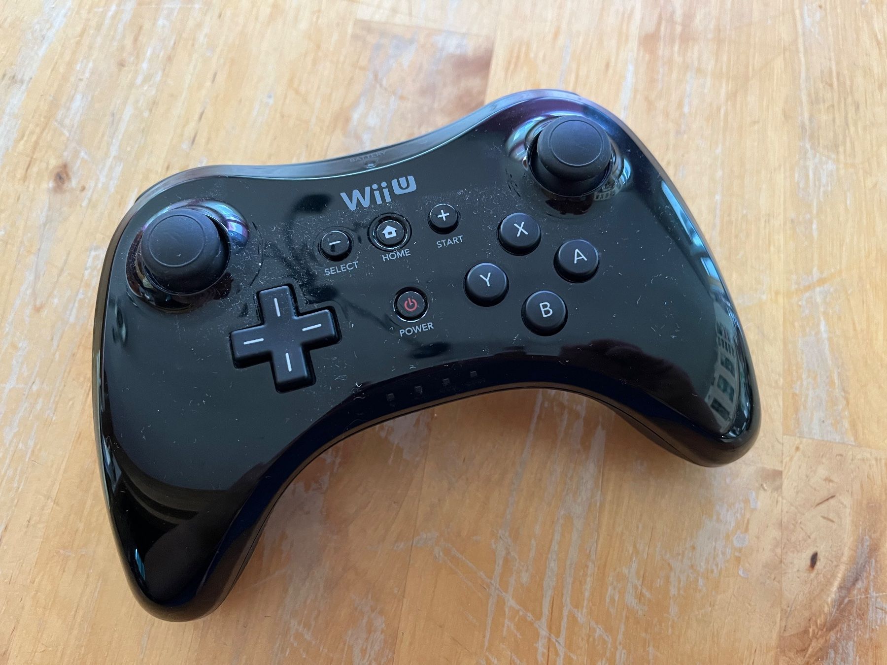 Nintendo Controller: WiiU Pro Controller – Usato da Frenkendorf venduto da gelbeZinnie
