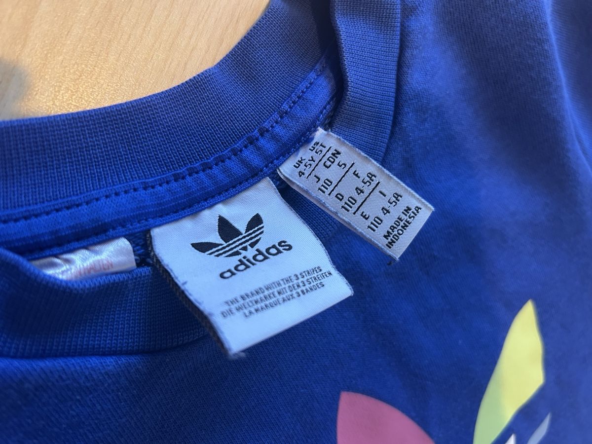 Adidas Lotti & Set di vestiti: Adidas Trainer, Grösse 110, Top Zustand! – Usato da Züberwangen venduto da Cindarellina13 2