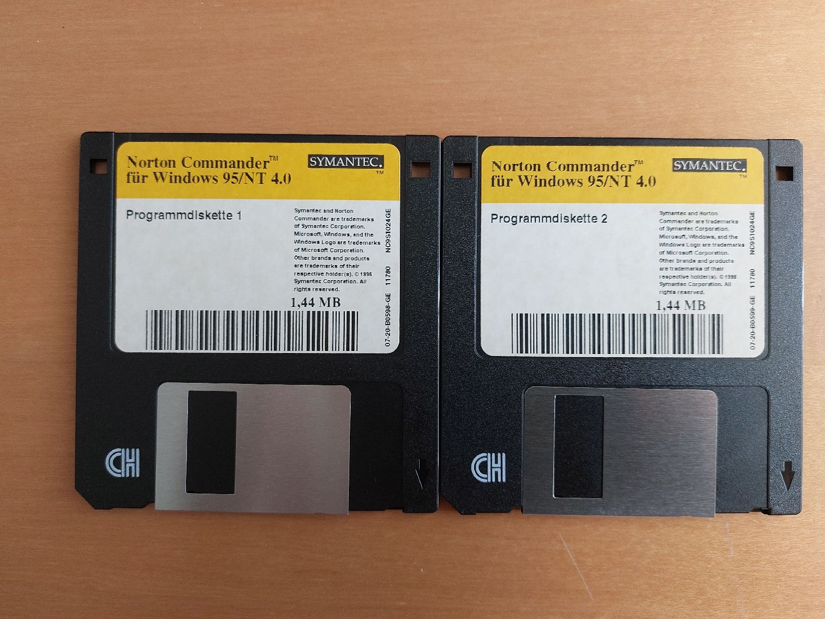 Software: Norton Commander 4.0 Disk for Win95/NT (Symantec, 1996) – Usato da Stabio venduto da g_collector7
