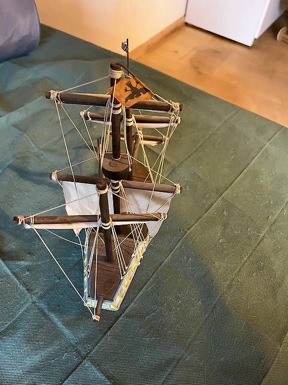 Kit di modellismo & Modellini statici: Modell-Segelschiff Holz – Usato da Affeltrangen venduto da mobo08