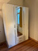Spiegelschrank