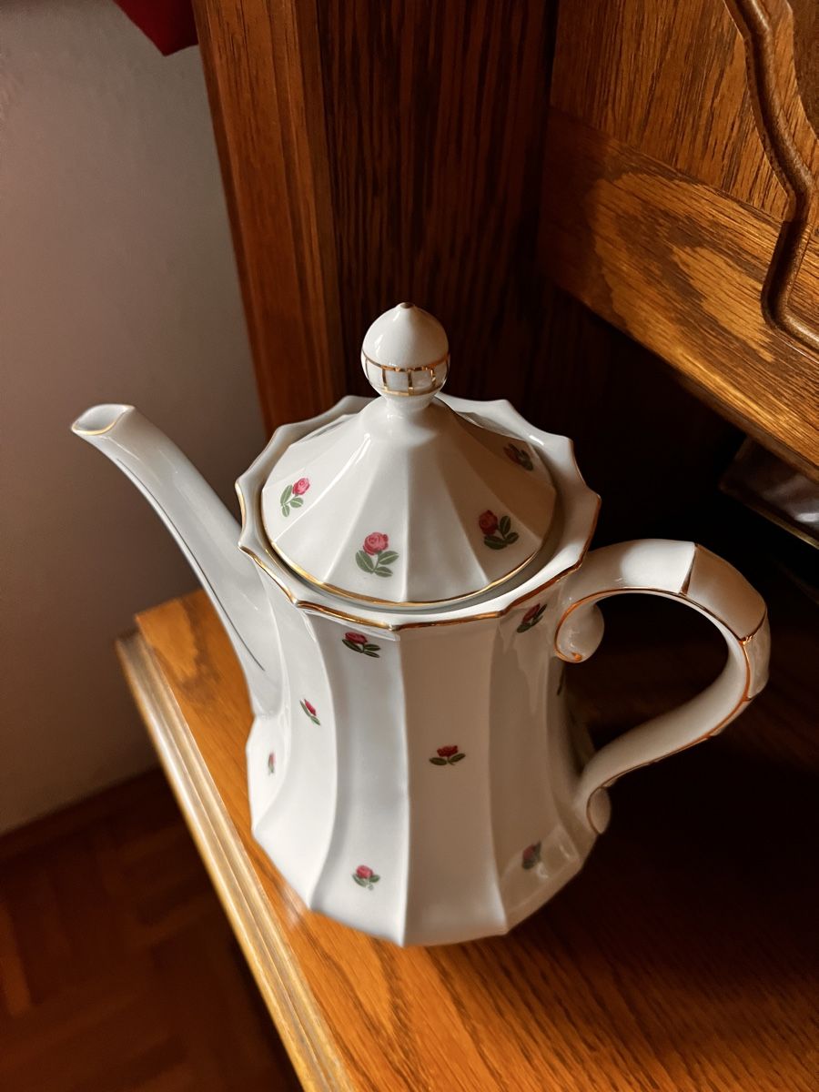 Set di piatti: Kaffe Geschirrset – Usato da St. Gallen venduto da sitoflek 1