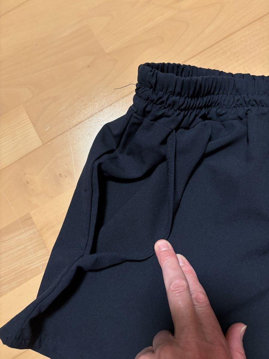 Hosen: Kurze Hose dkl blau – Gebraucht aus Kesswil von Branca-01 1