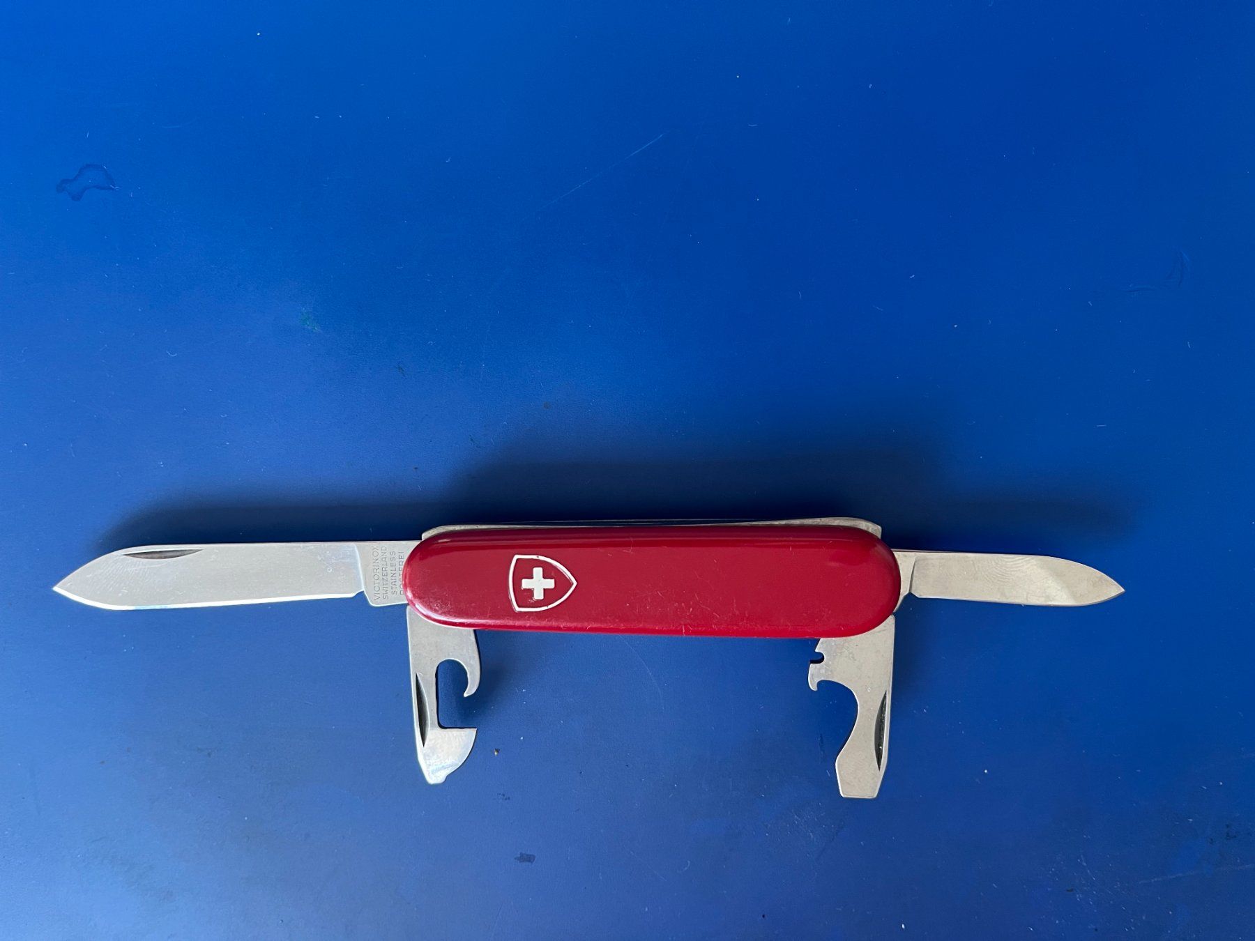 Victorinox Couteaux de poche: Victorinox Messer Recruit mit Werbung – Neuf (Voir description) à Dintikon par Redgar58 4