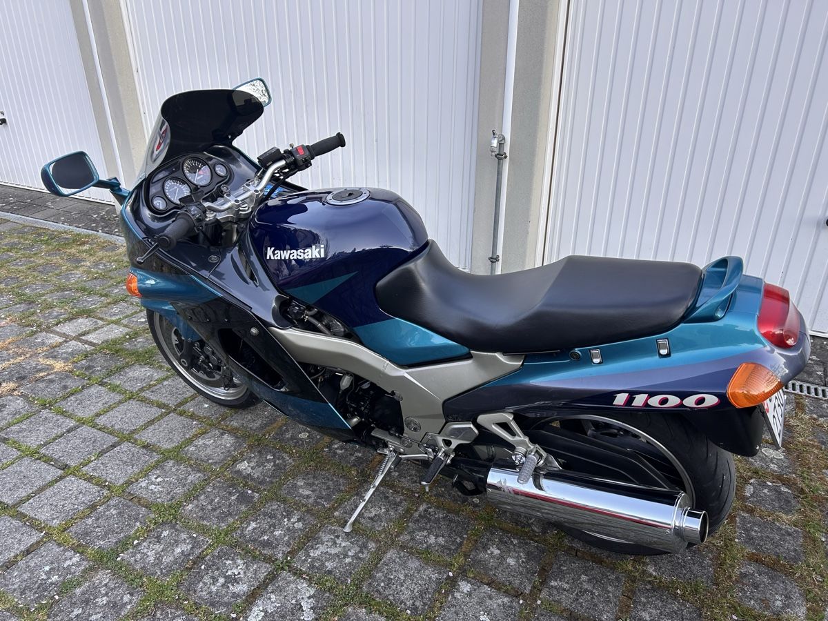 Kawasaki Strada: Kawaski ZZ-R 1100 – Usato da Schaffhausen venduto da alfetta2500 4
