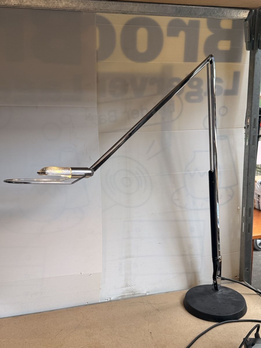 Belux Lampen: Belux Lifto Tischlampe von Benjamin Thut  – Gebraucht aus Wildegg von KramerBeni