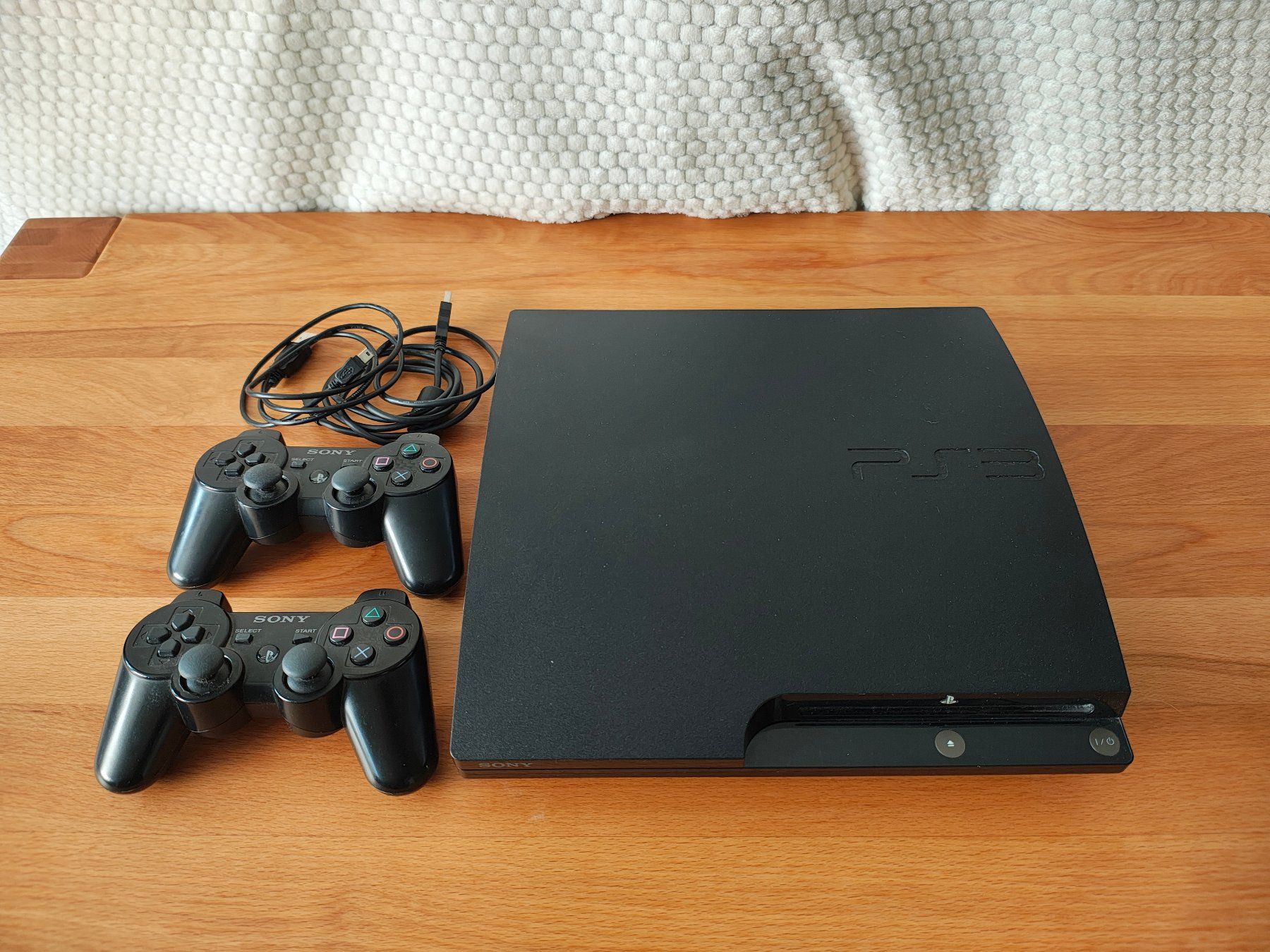 Sony Console: PlayStation 3 mit 13 Games und  2 Controller,Kamera – Usato da Zürich venduto da artsandstuff