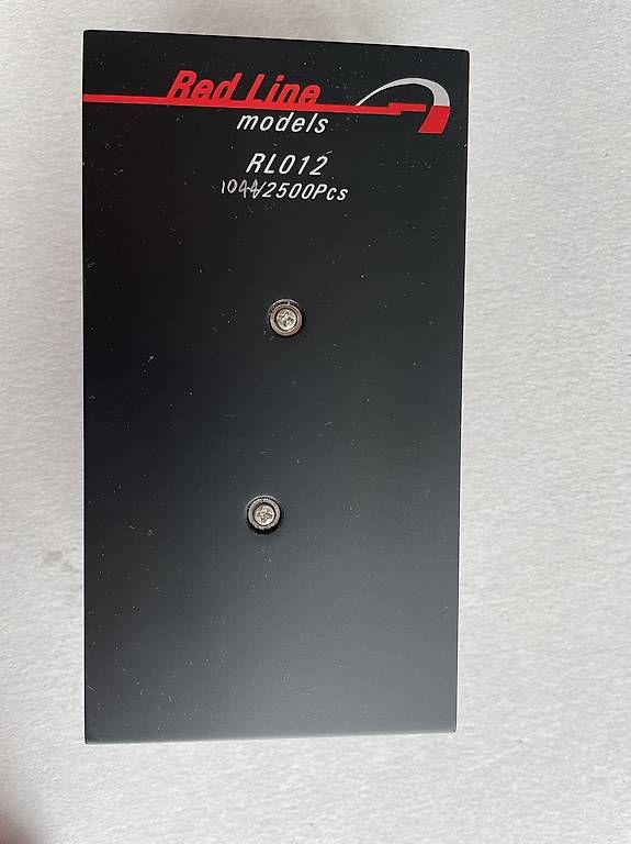 Modellini d'auto: Red Line Ferrari Enzo 1/43 - rouge – Usato da Seiry venduto da besson-photo 4