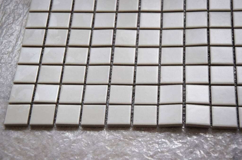 Rivestimenti per pavimenti: Platten Restposten – Nuovo (secondo la descrizione) da Hünenberg venduto da InternoAG