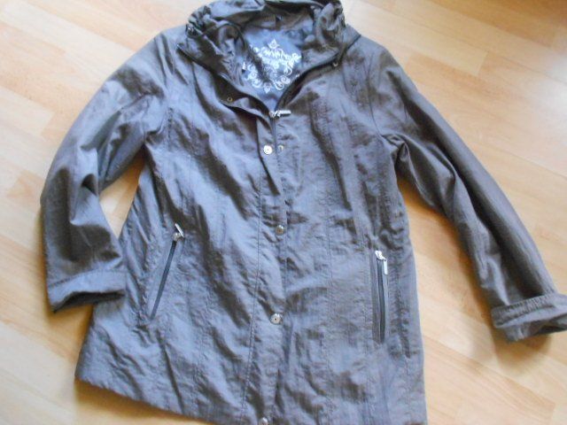 Giacche: Jacke Grösse L in taube – Usato da Flühli LU venduto da primula-47