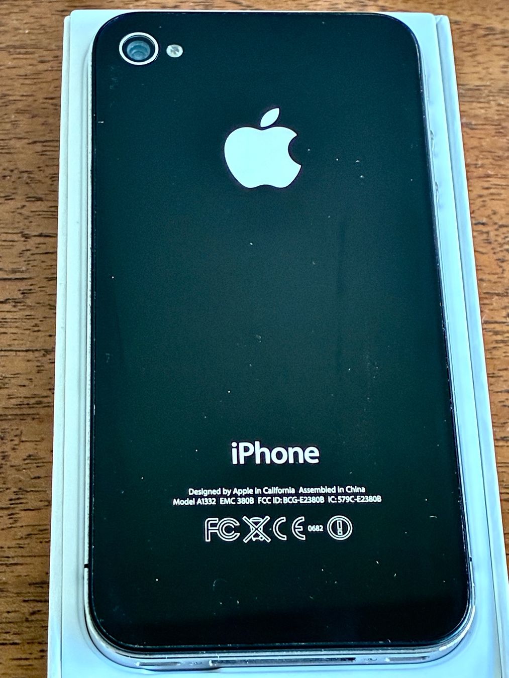 Apple Portables: iPhone 4 Sammelstück Apple von 2010 – D'occasion à St.Gallen par Leerer 1
