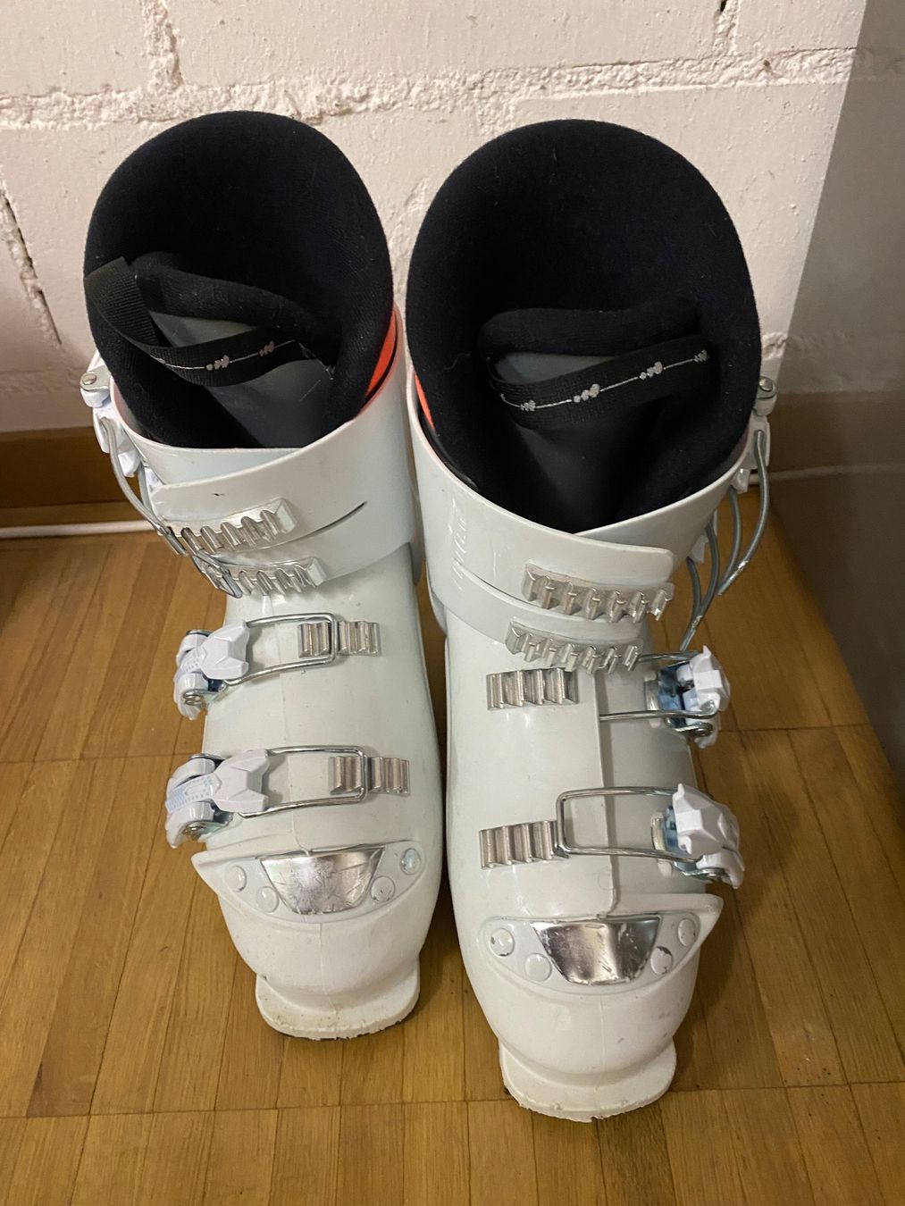 Decathlon Scarpe per ragazzi: Skischuhe (Gr.260mm) – Usato da Wallisellen venduto da Irantzu