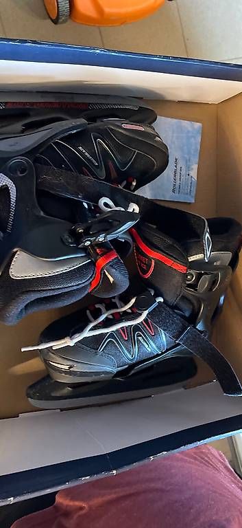 Pattini da ghiaccio: Patin à glace Comet XT de Rollerblade  taille réglable 29-34 – Usato da Sonceboz-Sombeval venduto da msap 2