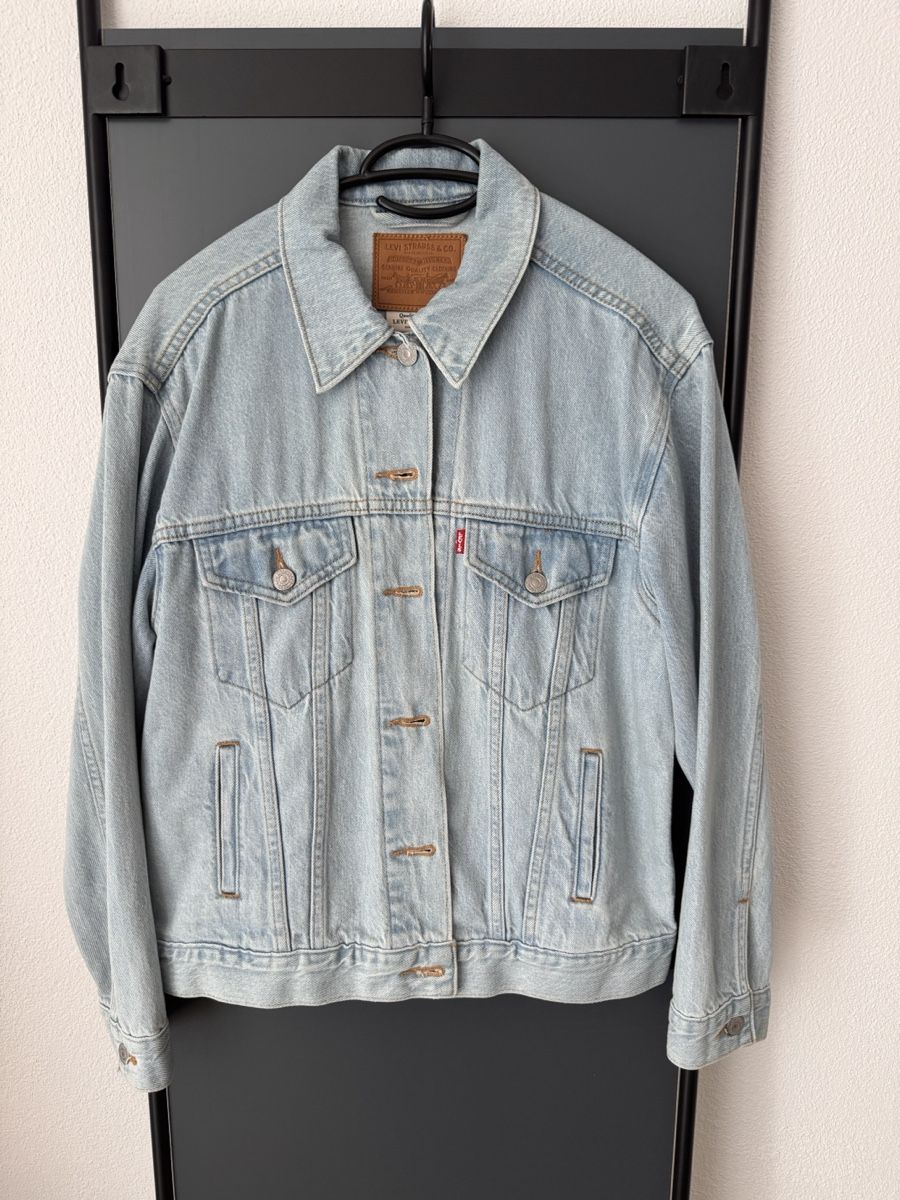 Levi's Vestes: Levi's Jeansjacke Denim hellblau Grösse M – Neuf (Voir description) à Luzern par maarteii