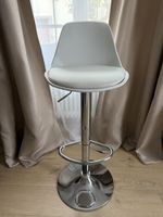 Chaise Bar