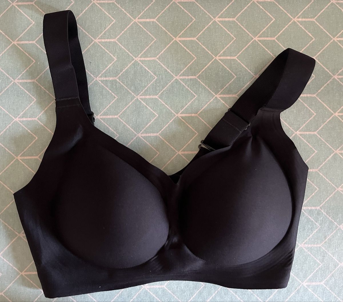 Sonstige Unterwäsche: Drahtloser Jelly-BH XL – Neu (gemäss Beschreibung) aus Luzern von korallkrabba