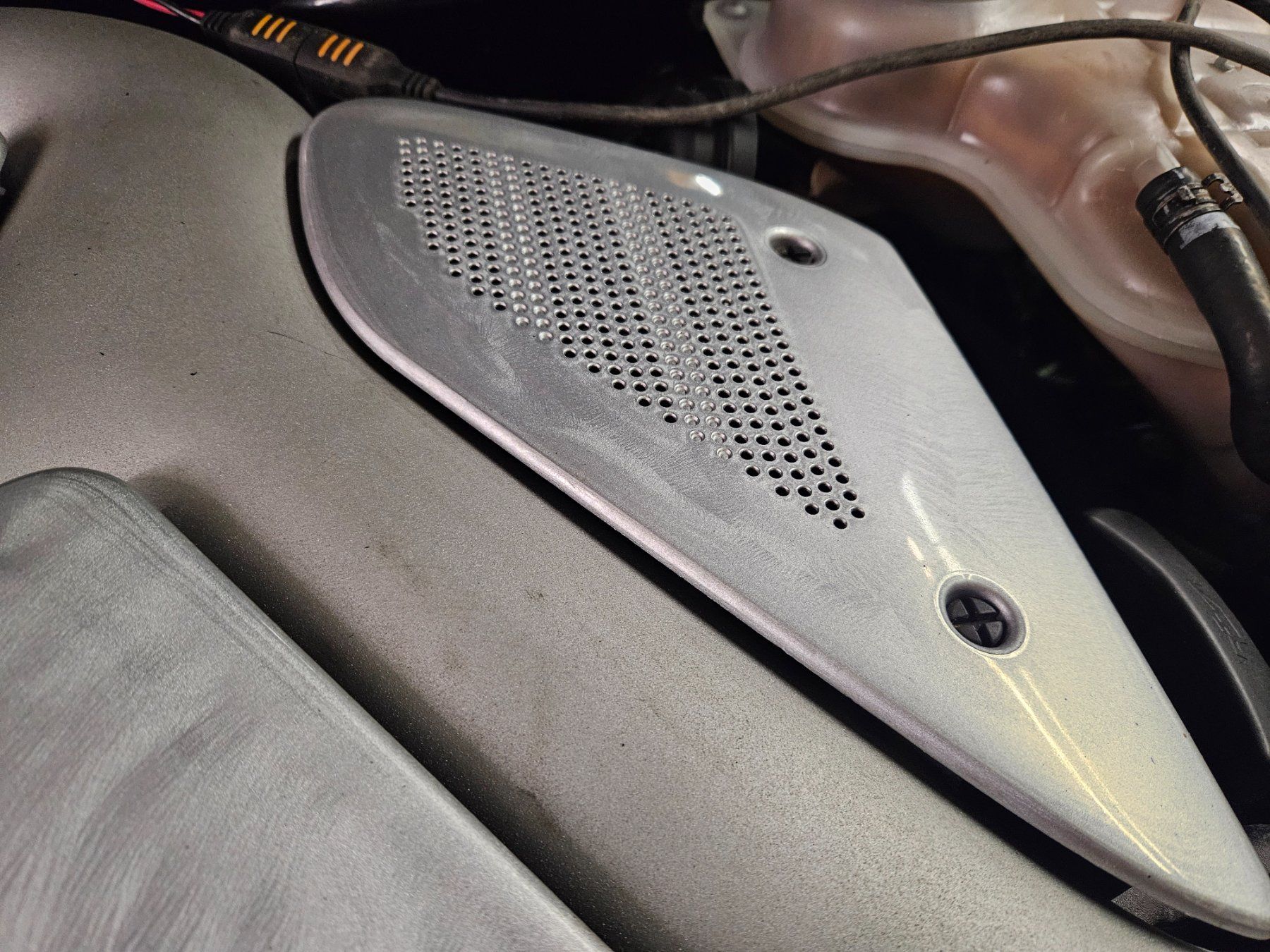 Audi Tutti pezzi di ricambio auto: Audi S4 b5 Motor Abdeckungen – Usato da Männedorf venduto da go-rs484 4