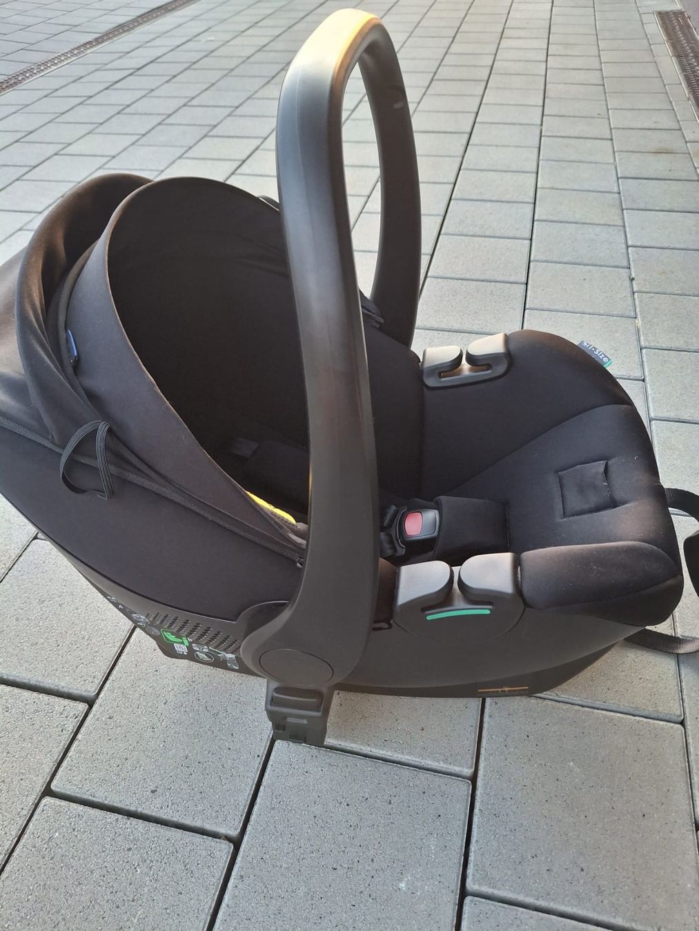 Chicco Seggiolini per auto: Autositz Babyschale i-Size, top Zustand – Usato da Zeglingen venduto da _CraZy_AngeL 1