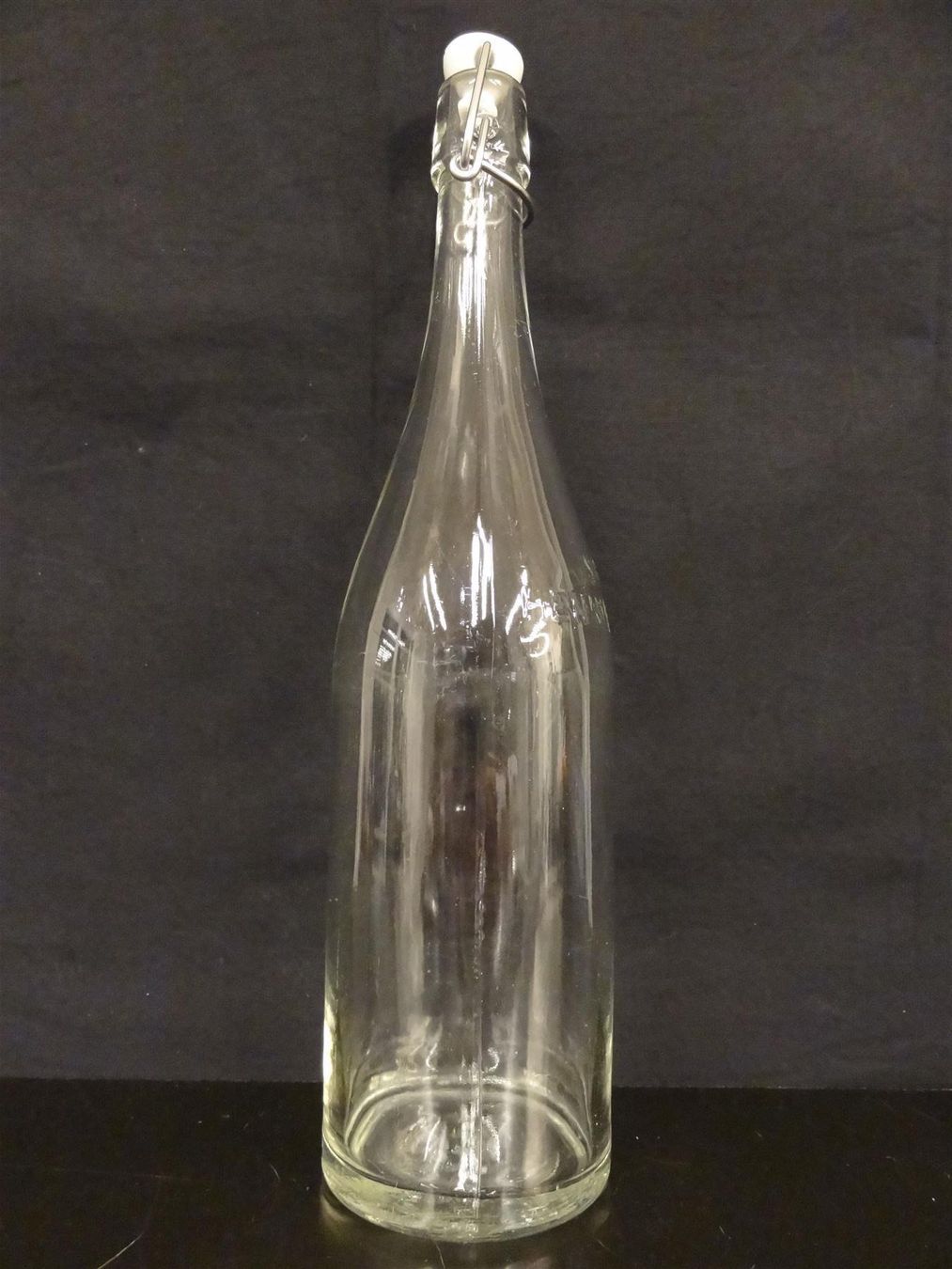 Bicchieri, Caraffe & Bottiglie: alte Flasche HENNIEZ SANTÉ – Usato da Kerzers venduto da Flaschenposten 4