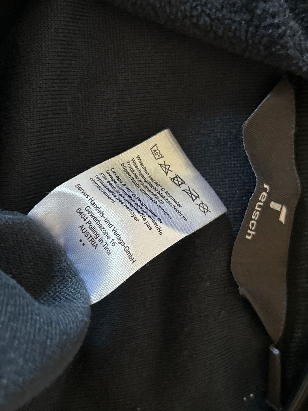 Maglioni & Felpe: Schwarzer Fleecepullover - Grösse L – Usato da Villnachern venduto da RicardoMary 2