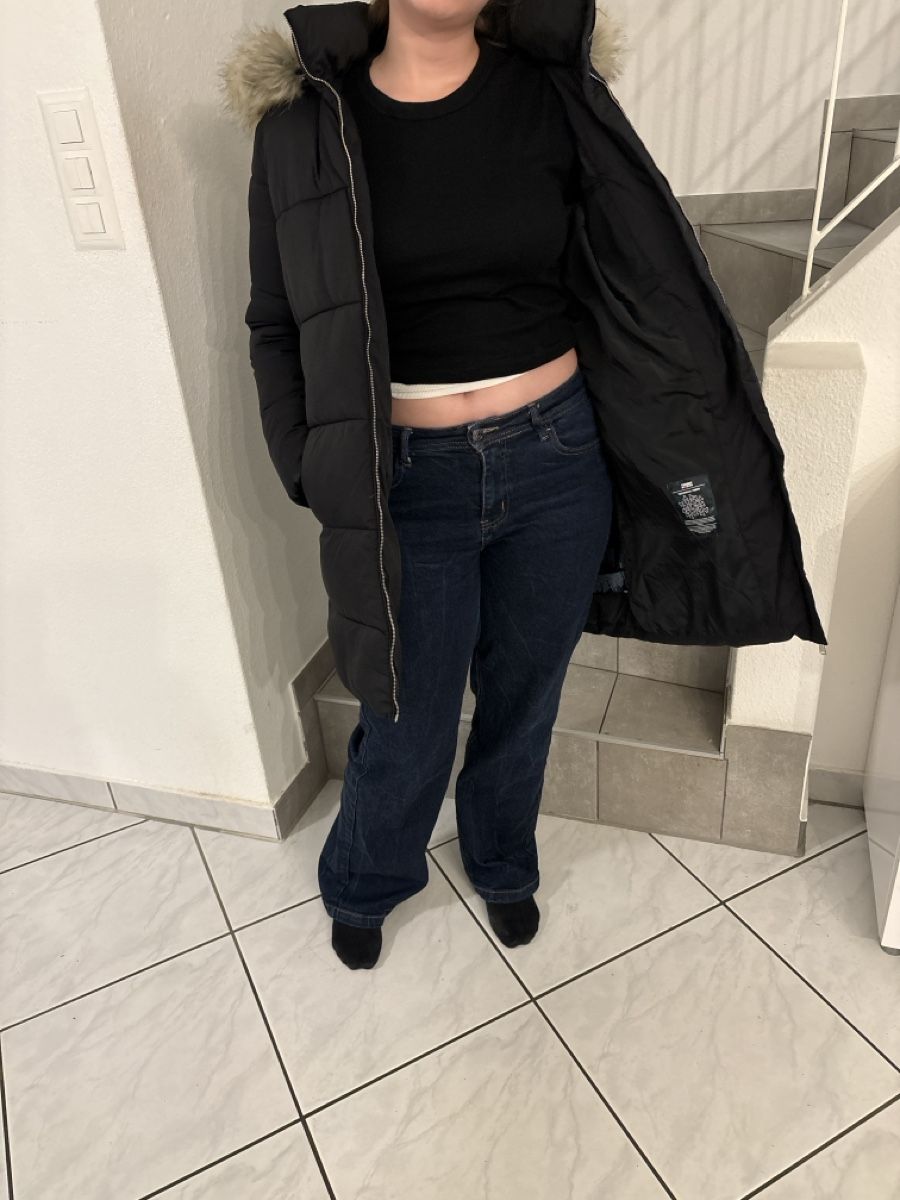 Tommy Hilfiger Cappotti: Doudoune Tommy Hilfiger noire avec capuche - taille M – Nuovo (secondo la descrizione) da La Chaux-de-Fonds venduto da vio_sf2g 2