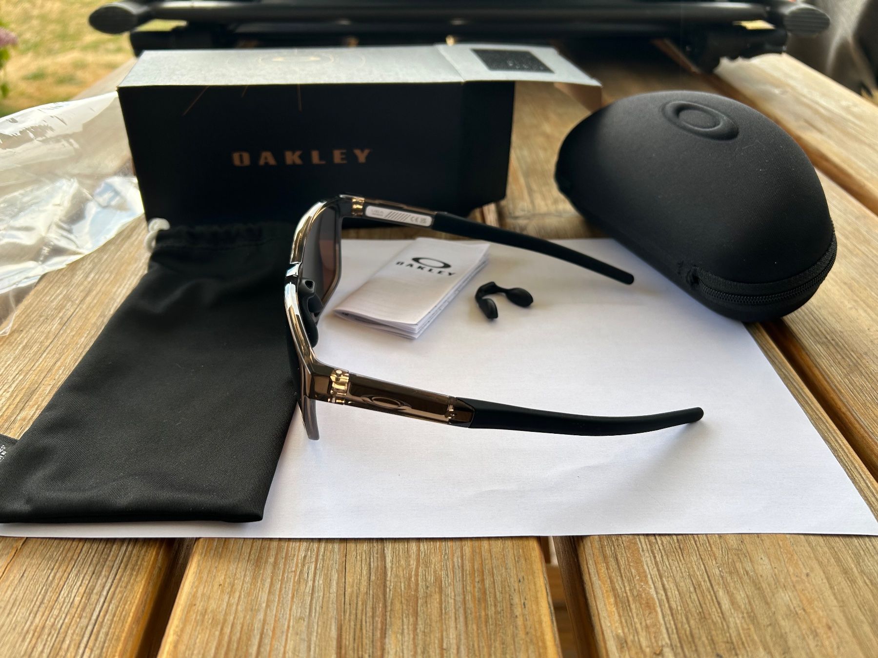 Lunettes & Verres: OAKLEY Lunettes de Soleil Actuator – Neuf avec emballage d'origine à yvonand par Gallegon 1