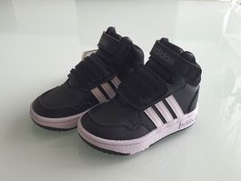 Gr. 22 - Adidas Kinderstiefel, Neu