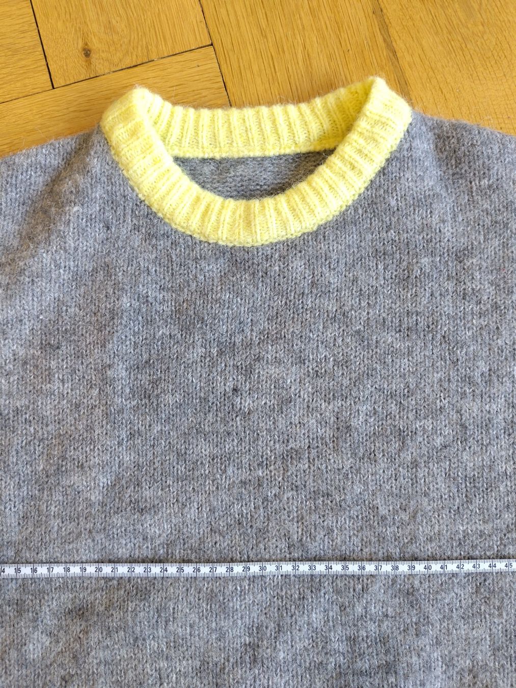 Pulls & Sweat-shirts: Pullover – D'occasion à Bern par Linii 2