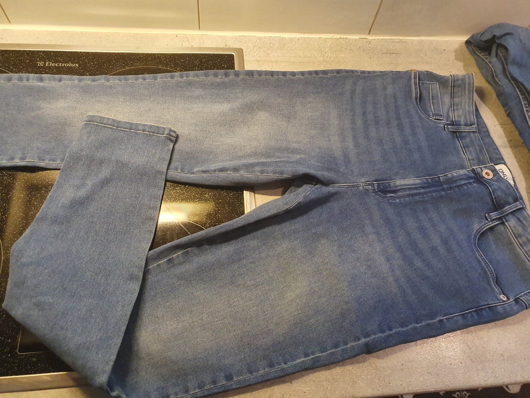 Jeans: Damen Jeans NEU von Only – Usato da Aarburg venduto da saluvava